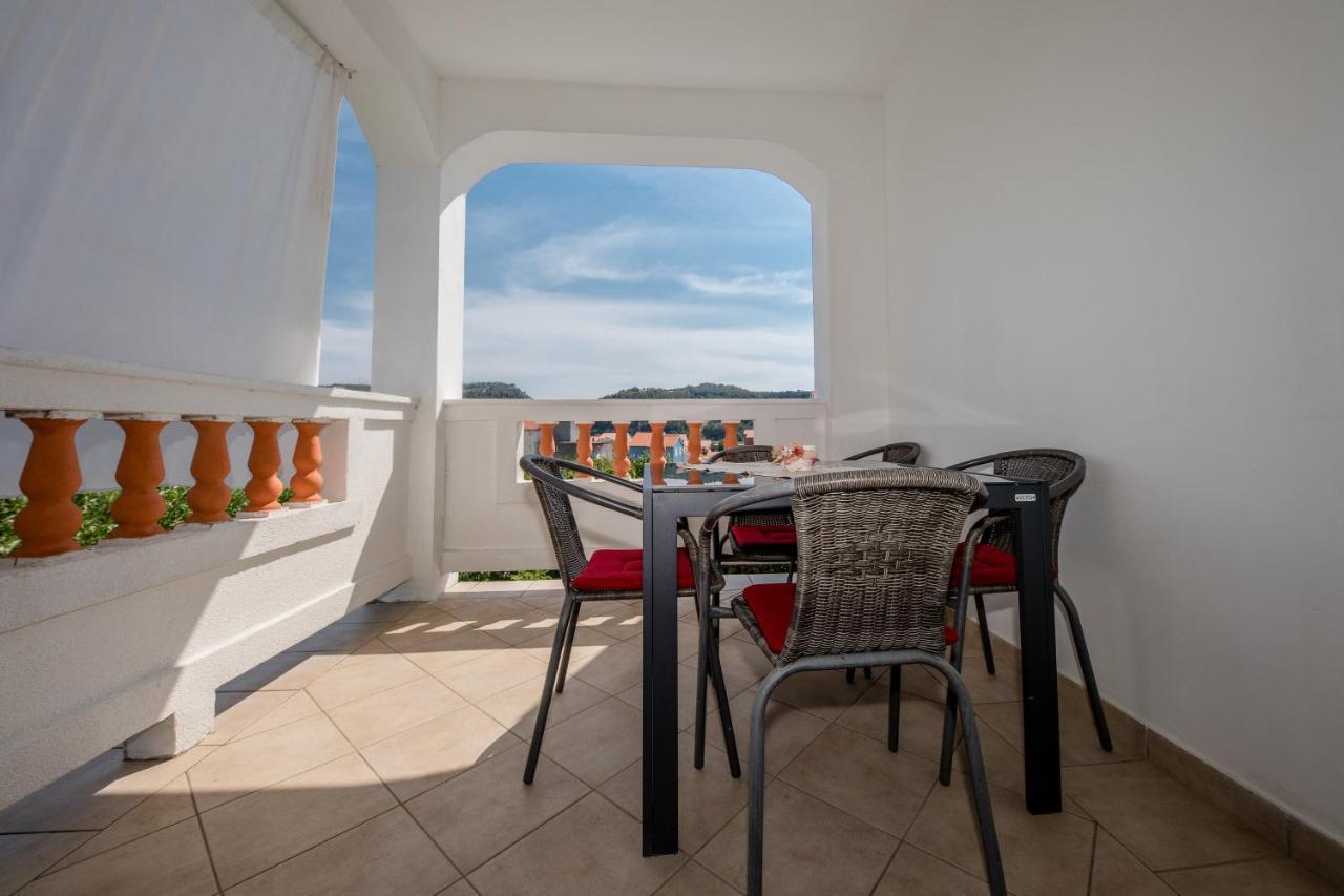 Zeljko Apartment Lopar